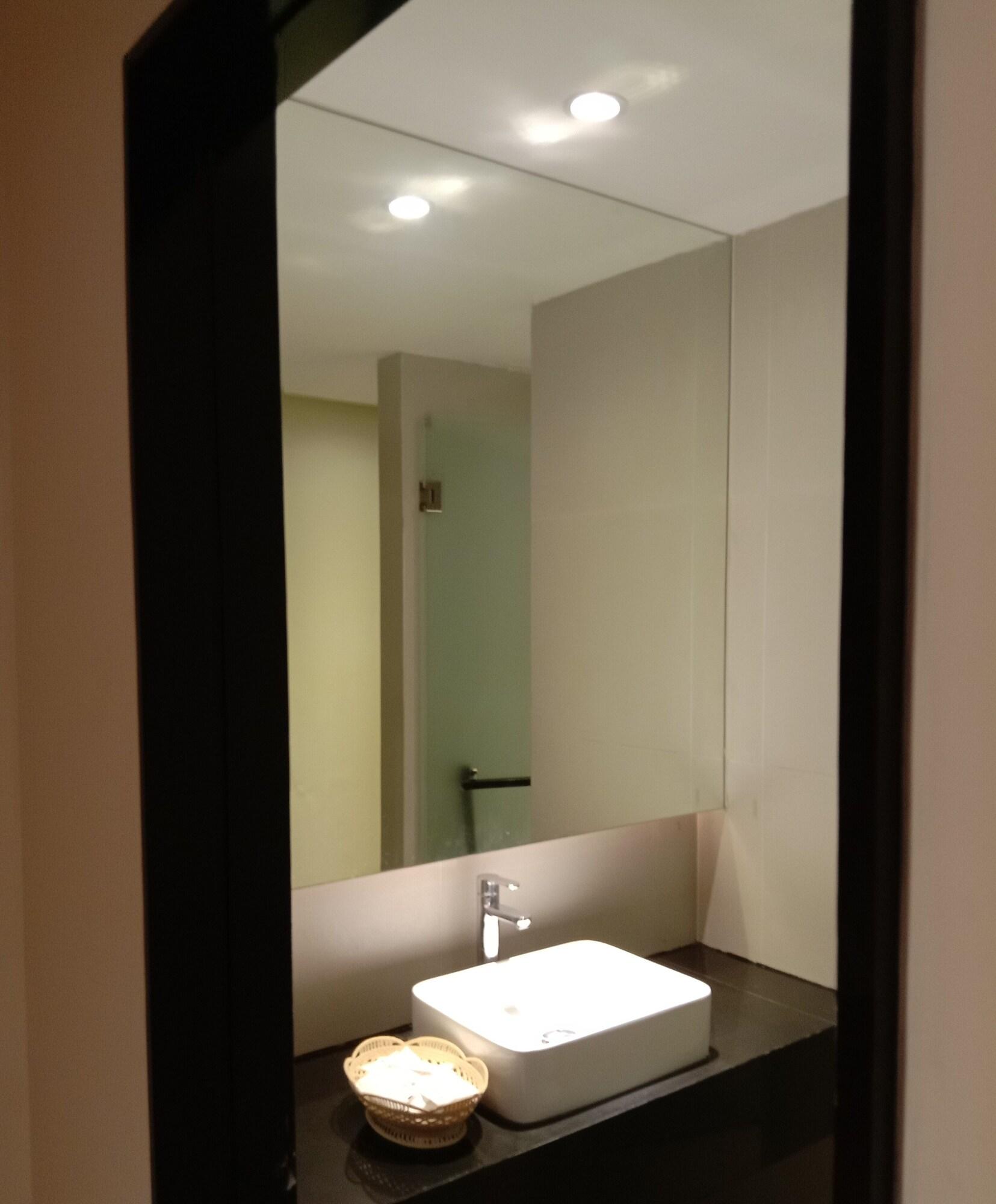 Shwe Pyi San Yar Hotel Yangon Ngoại thất bức ảnh