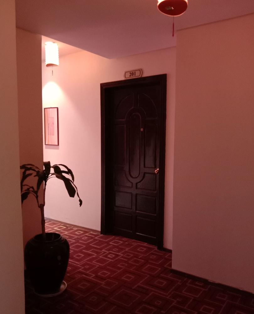 Shwe Pyi San Yar Hotel Yangon Ngoại thất bức ảnh